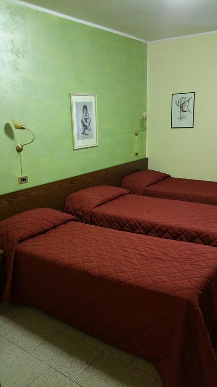 Hotel 5 Vie Almenno San Salvatore Pokoj fotografie