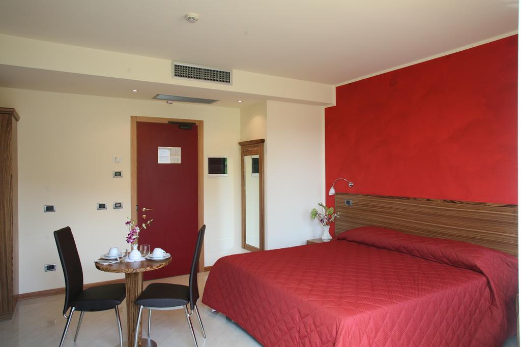 Hotel 5 Vie Almenno San Salvatore Pokoj fotografie